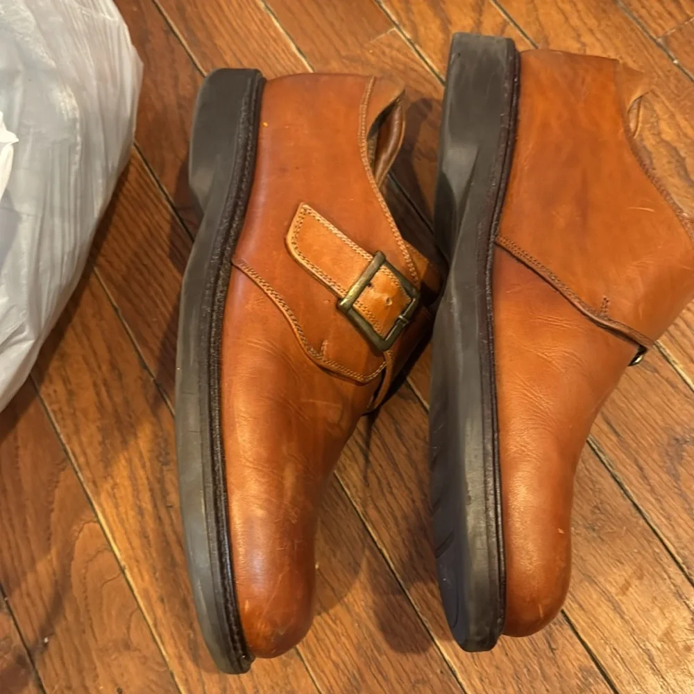 Johnston and Murphy‎ men’s shoes